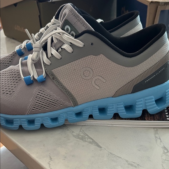 On Running Men's Athletic Shoes in Gray and Light Blue - Picture 1 of 4